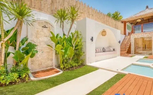Villa Vienna - New 8BDR, Jacuzzi, Sauna and Cinema