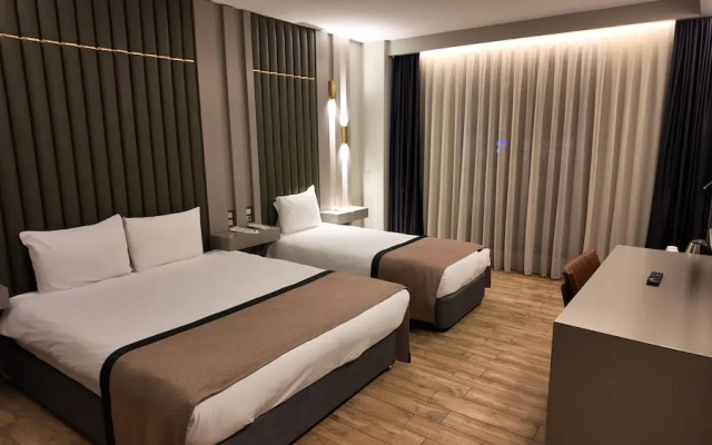 Lala Grand Hotel
