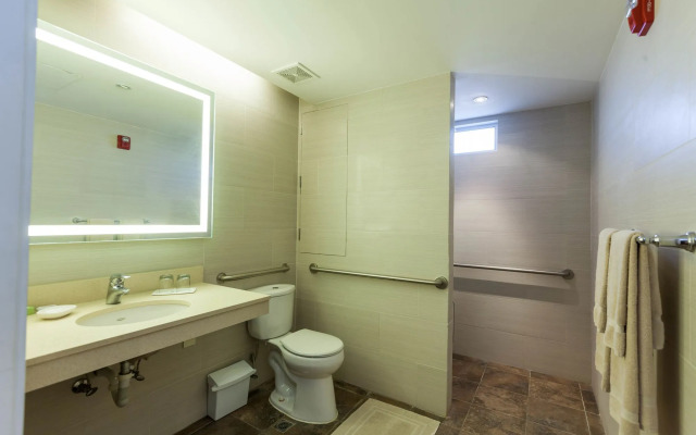 Surfrider Resort Hotel