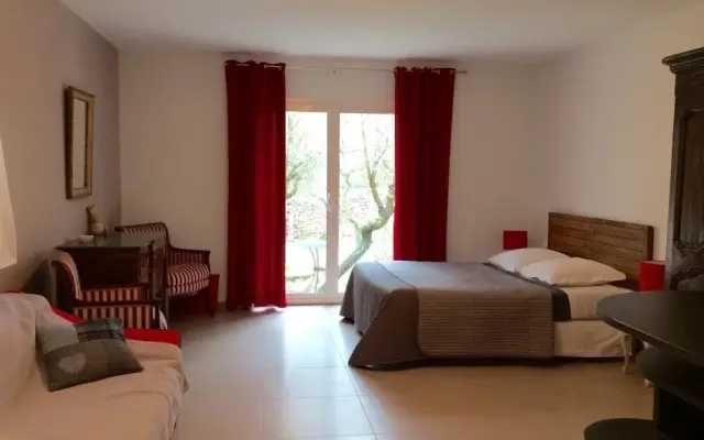 Allée des Buis