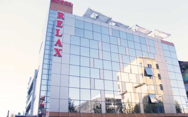 Hotel Relax Dhermi вид на фасад