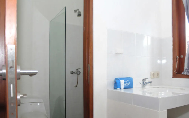 Airy Tuban Kediri Gang Ksatria 1 Kuta Bali