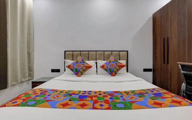 Fabhotel Groom Room