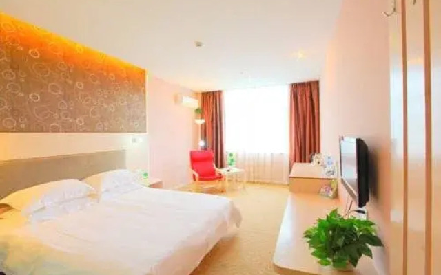 Yijia Business Hotel (Wuhan Optics Valley Plaza Yangjiawan Subway Station Branch)