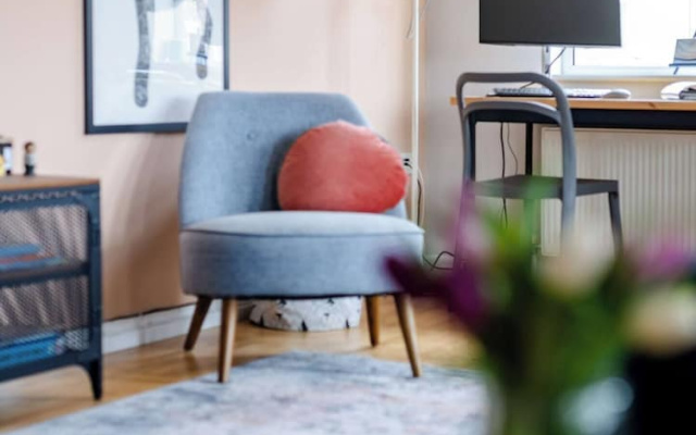 Modern Margate Apt 2BR En-suite Parking by Adliv