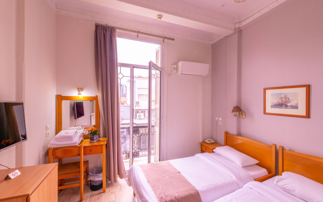 Metropolis Hotel
