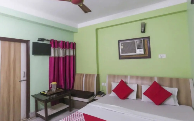 Hotel Tanushree by OYO Rooms