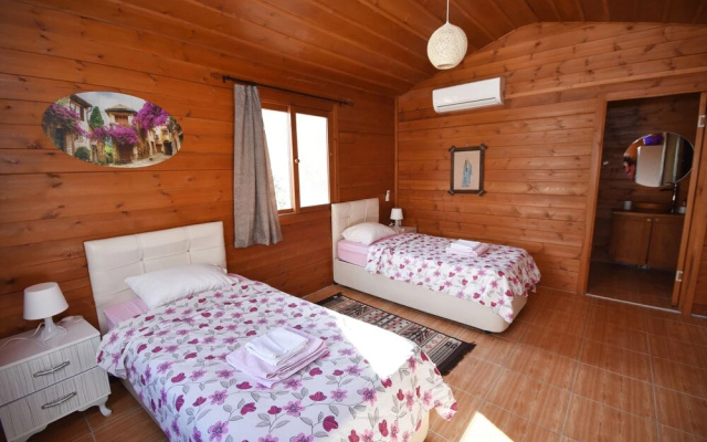 Villa Belize 1 by Helaltatilvillari
