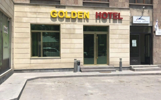 Golden Hotel