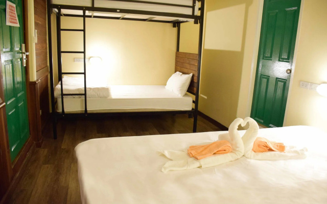 Matchanu River Hostel Bangkok