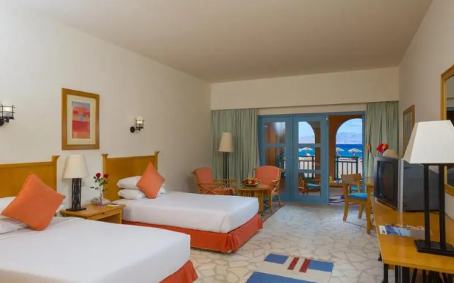 Strand Beach Resort