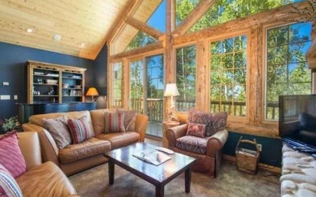 Tall Timbers Lodge - 5 Bedrooms Home