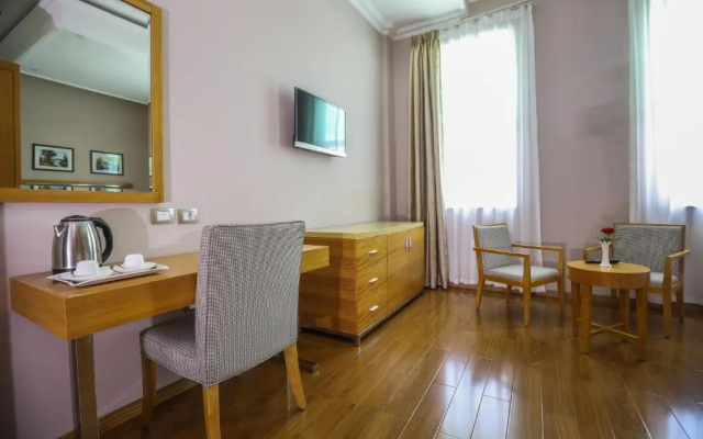 New Day Hotel