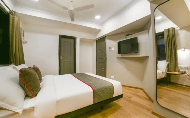 OYO Flagship 573 Chakala Sahar Road