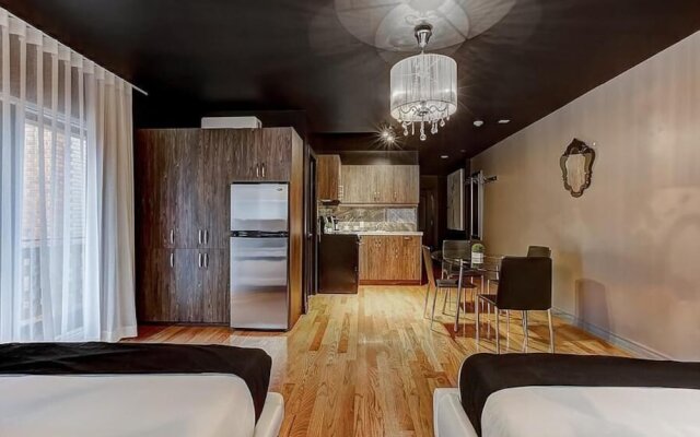 Luxury Apartment Downtown in Montreal 2