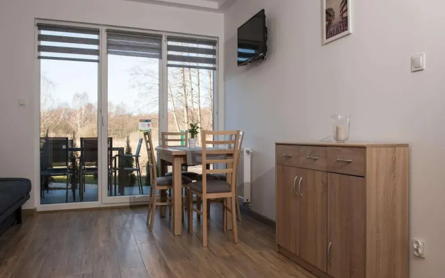 Comfortable Ground Floor Apartment, Summer Pool