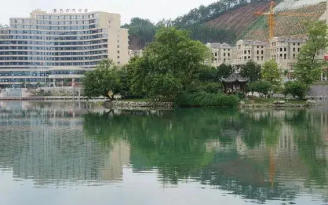 Oriental Hotel (Kaihua Linhu Road)