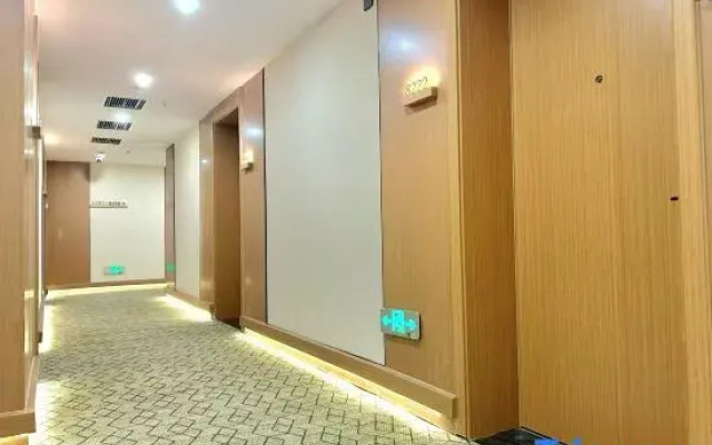 Shuaifeng Hotel