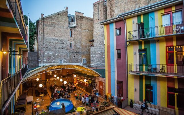 Casa de la Musica Hostel вид на фасад