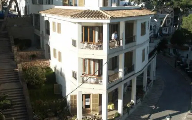 Apartamentos Cala Figuera