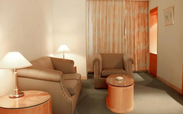 International Financial (Jasper) Hotel