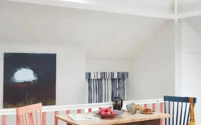 Stunning studio cntrl Totnes with parking