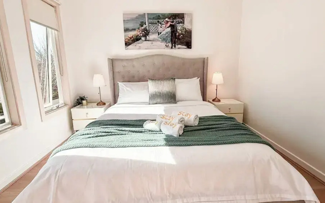 StayAU Family Haven Pet-Friendly