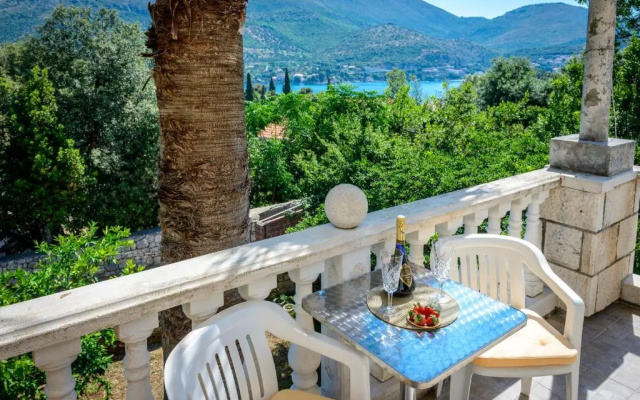Two Palms Villa