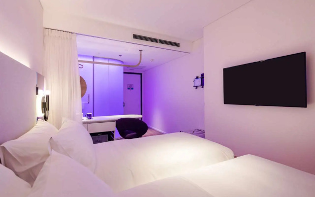 Tru by Hilton Hanoi Station