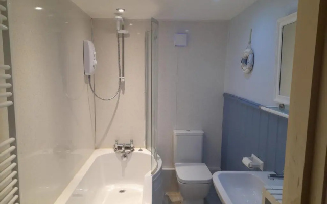 Charming Eyemouth 1-bed Apt, Sleeps 2 Near Beach