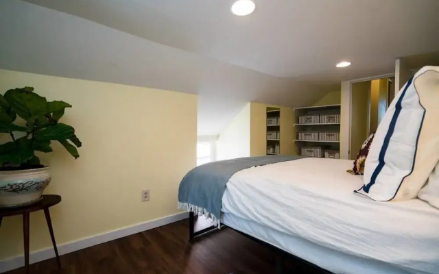 Newly Renovated Rino Retreat