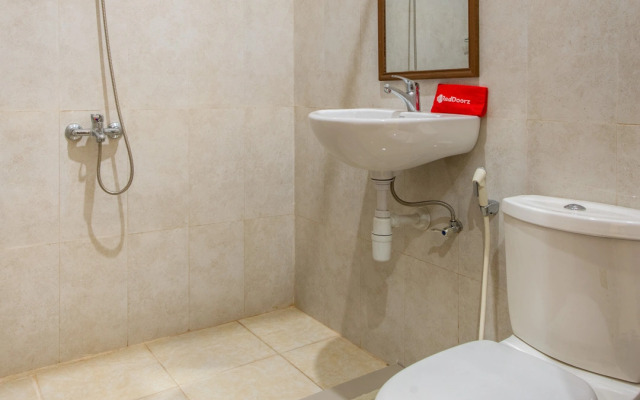 RedDoorz Plus near Balai Kota Batu 2