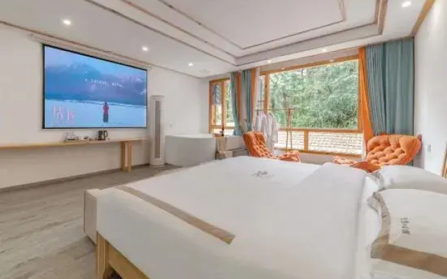 Yunli Shanju Private Tang Homestay