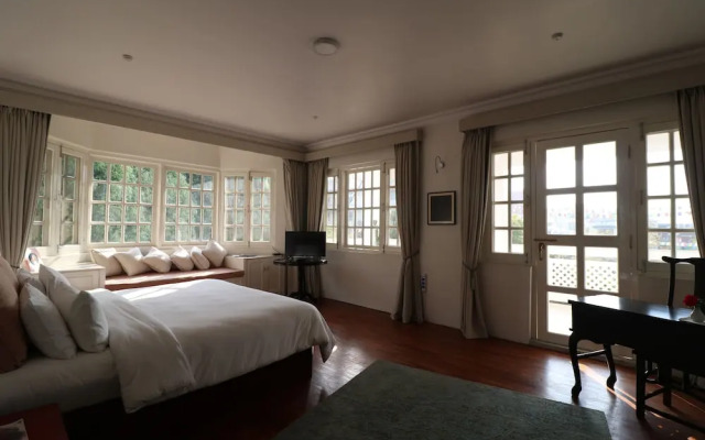 Lavee Residence
