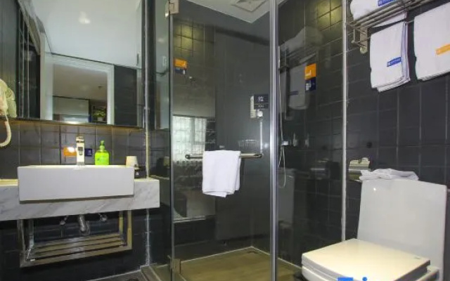 Yeste Hotel (Guilin Two Rivers Four Lakes Yushan Park)