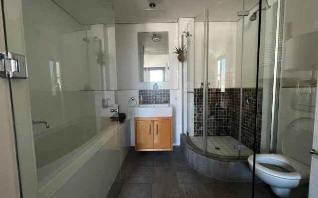 Modern, central, at 19th floor with amazing views