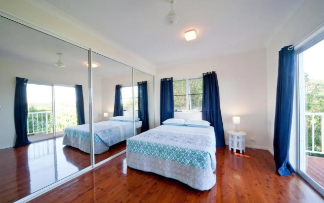 Picturesque on Passage - Shute Harbour