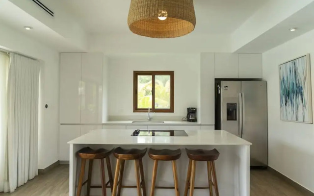 Direct Entry Pool 7 Guests 2 Bedrooms