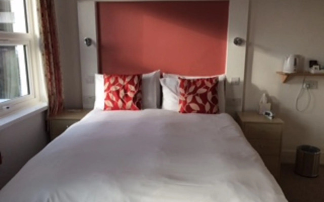 Carrington Guest House B&B