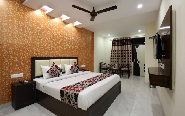 OYO 9040 Hotel Alpine