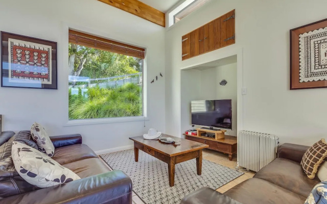 Absolute Beachfront Oneroa