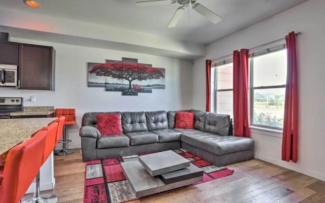 Spacious Denver Townhome Near Central Park!