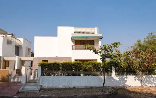 OYO 10412 Home Exotic 4BHK Villa Govardhan Vilas