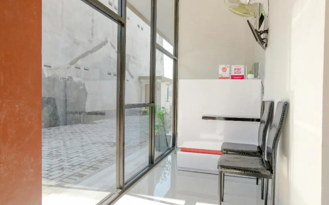 OYO 2798 Semeru Residence Syariah