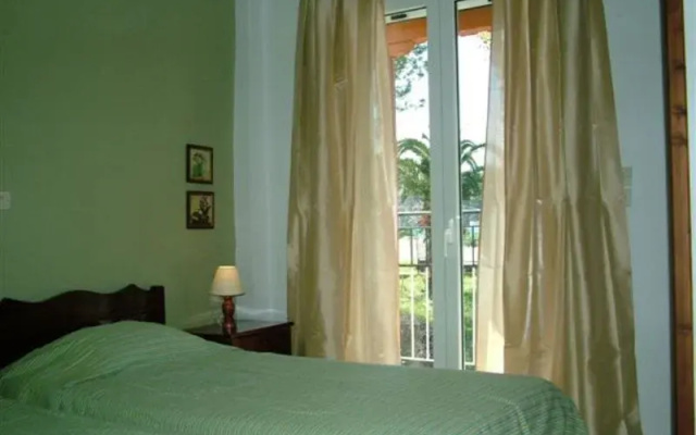 Serres Apartments