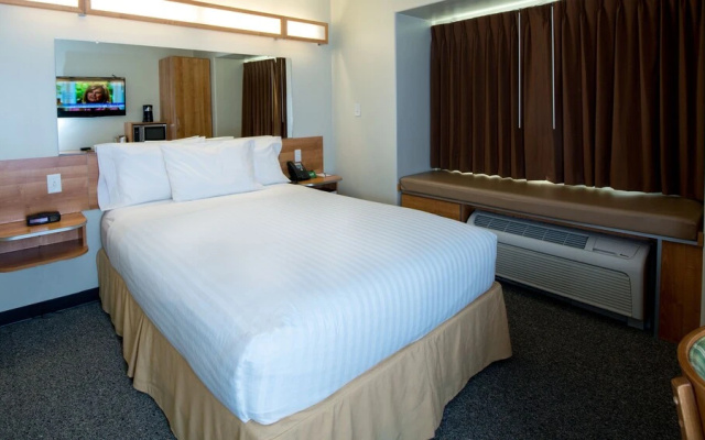 Magnolia Inn & Suites