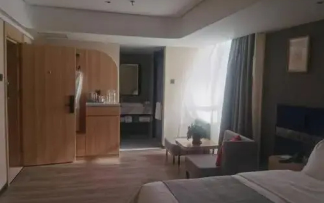 LanOuShangPin Hotel (Tianshui Center Square Bus Station)