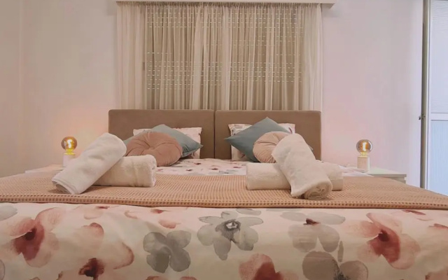 97 LIM - Stay Vital Elegance Apartment