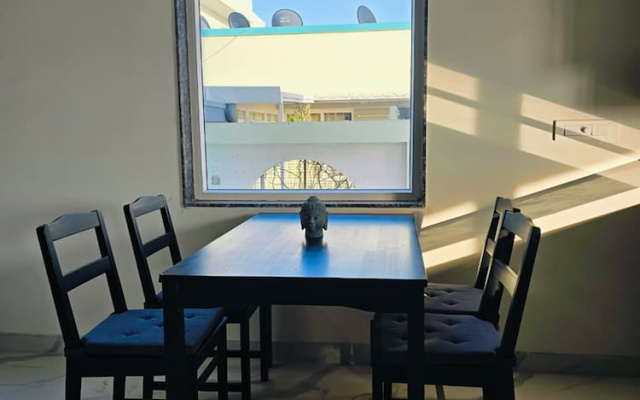 Black Stone- 3 BHK Bapu Nagar