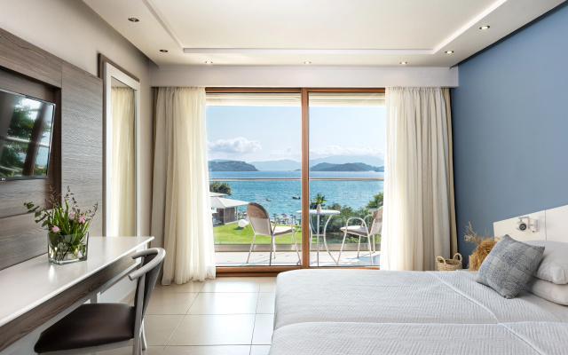 Kassandra Bay Resort, Suites & Spa